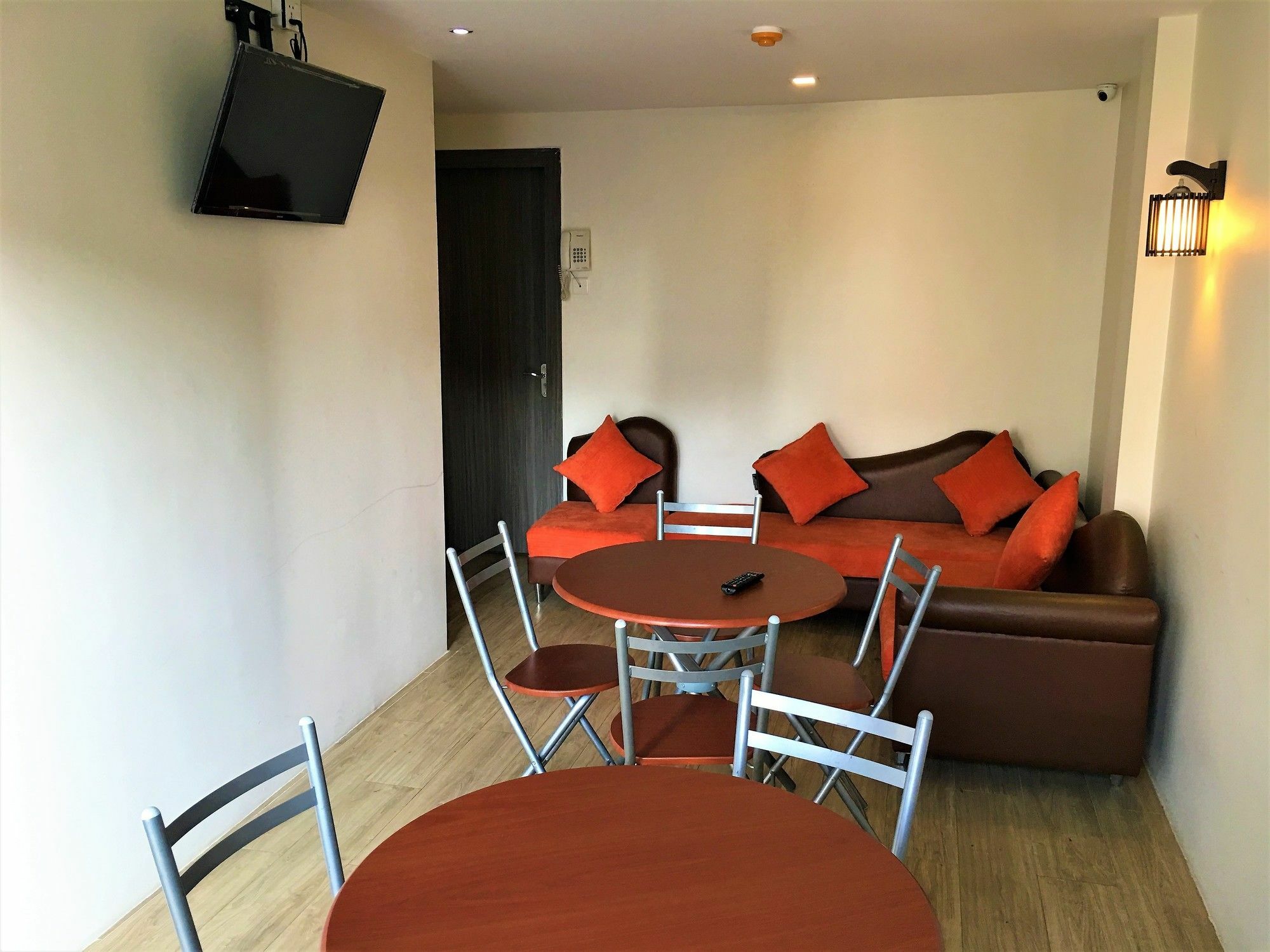 The Vibe Inn Rangun Zewnętrze zdjęcie