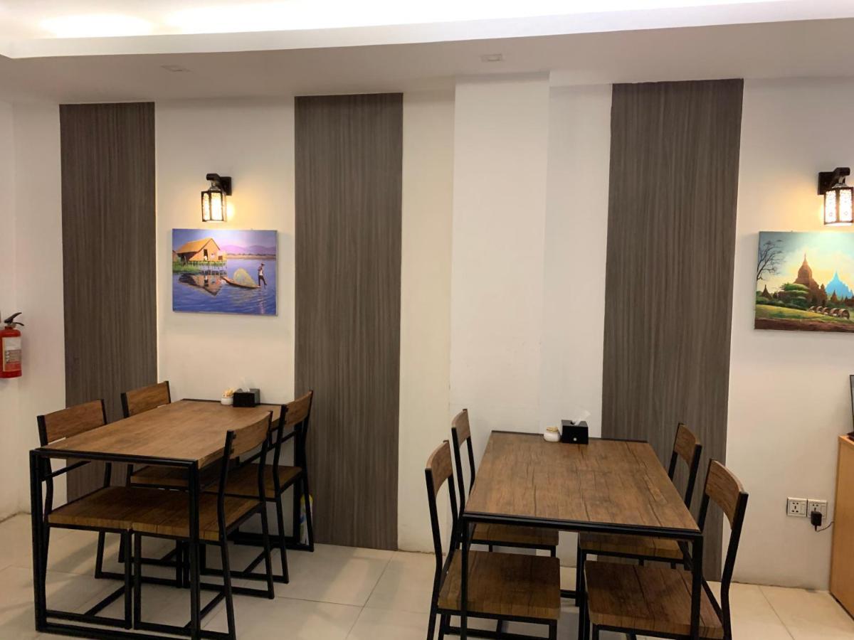 The Vibe Inn Rangun Zewnętrze zdjęcie